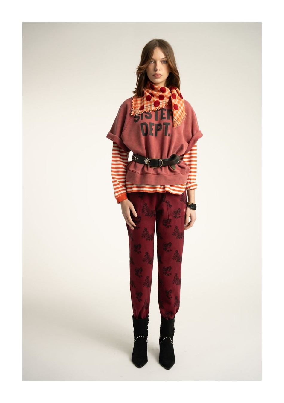 SISTER DEPARTMENT marca de ropa de mujer hecho en Portugal, camisetas con diseños dinámicos y cómodos
