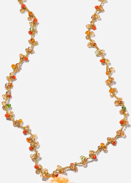 CASHFANA es una marca de joyería artesanal que crea piezas únicas inspiradas en el Mediterráneo.