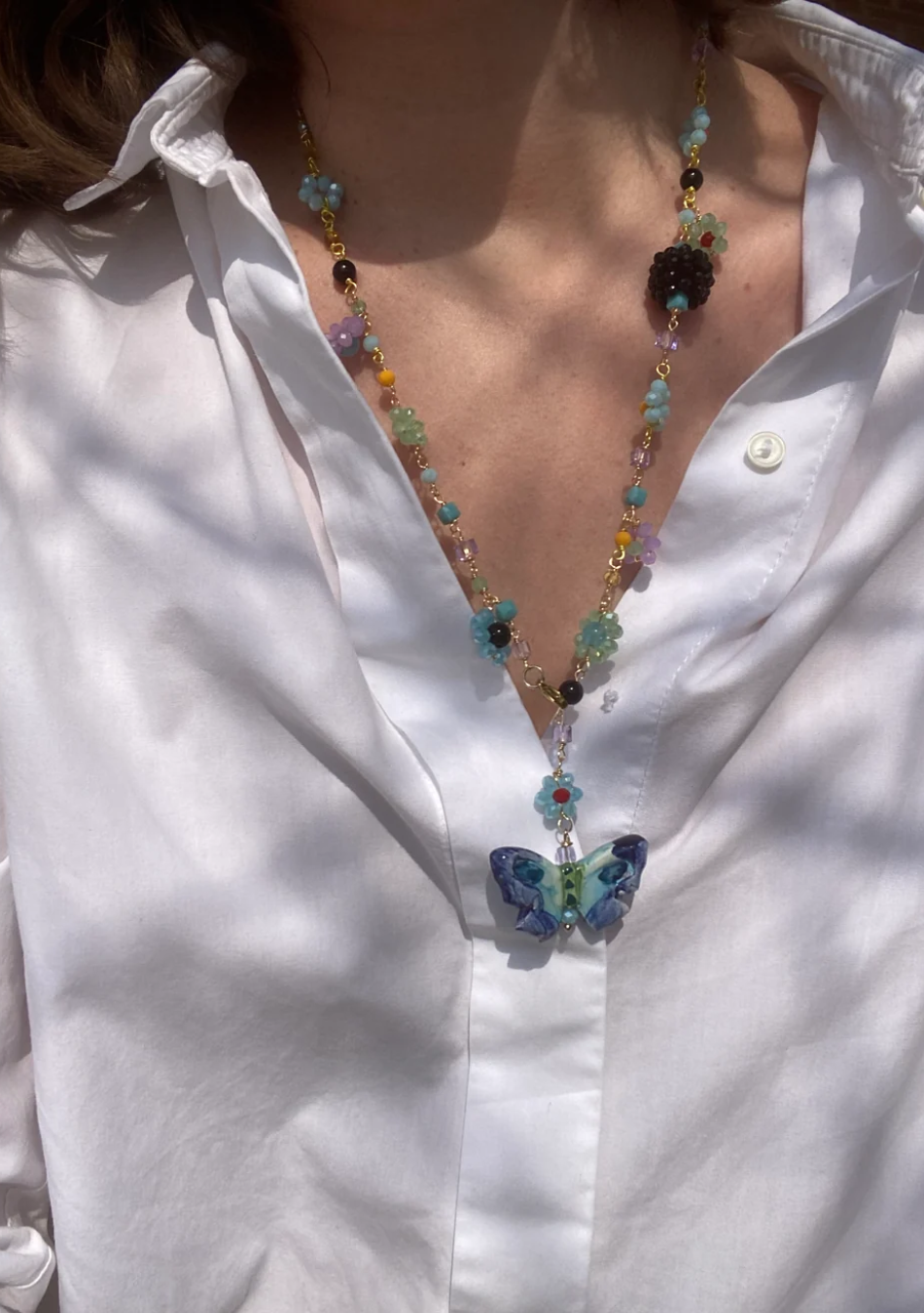 CASHFANA es una marca de joyería artesanal que crea piezas únicas inspiradas en el Mediterráneo.