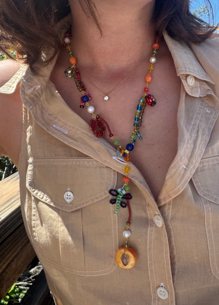 CASHFANA es una marca de joyería artesanal que crea piezas únicas inspiradas en el Mediterráneo.