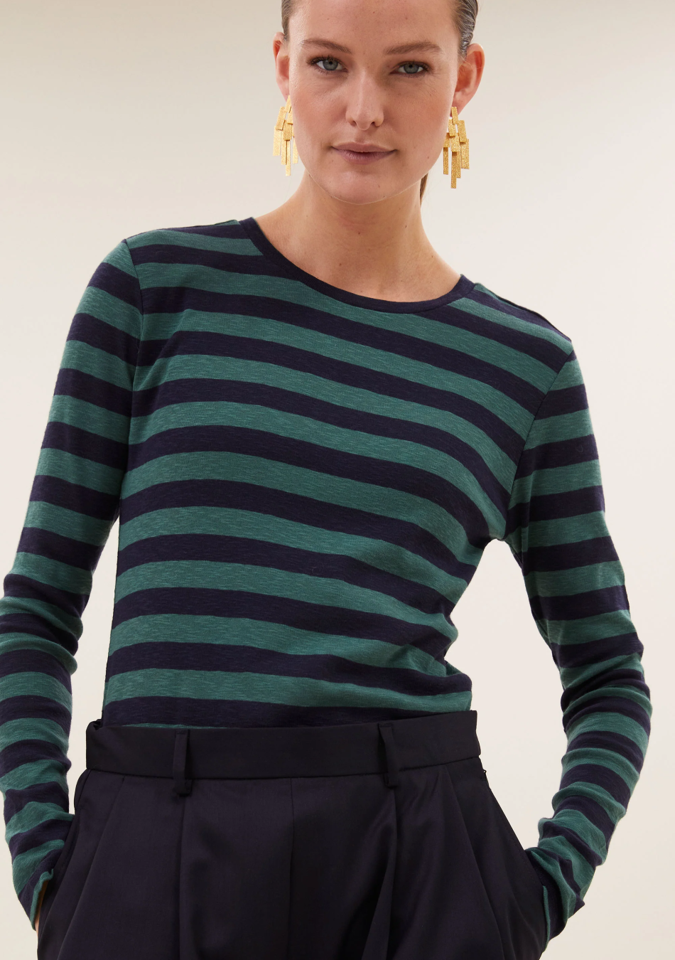 BY BAR marca nórdica de mujer con un estilo casual y dinámico