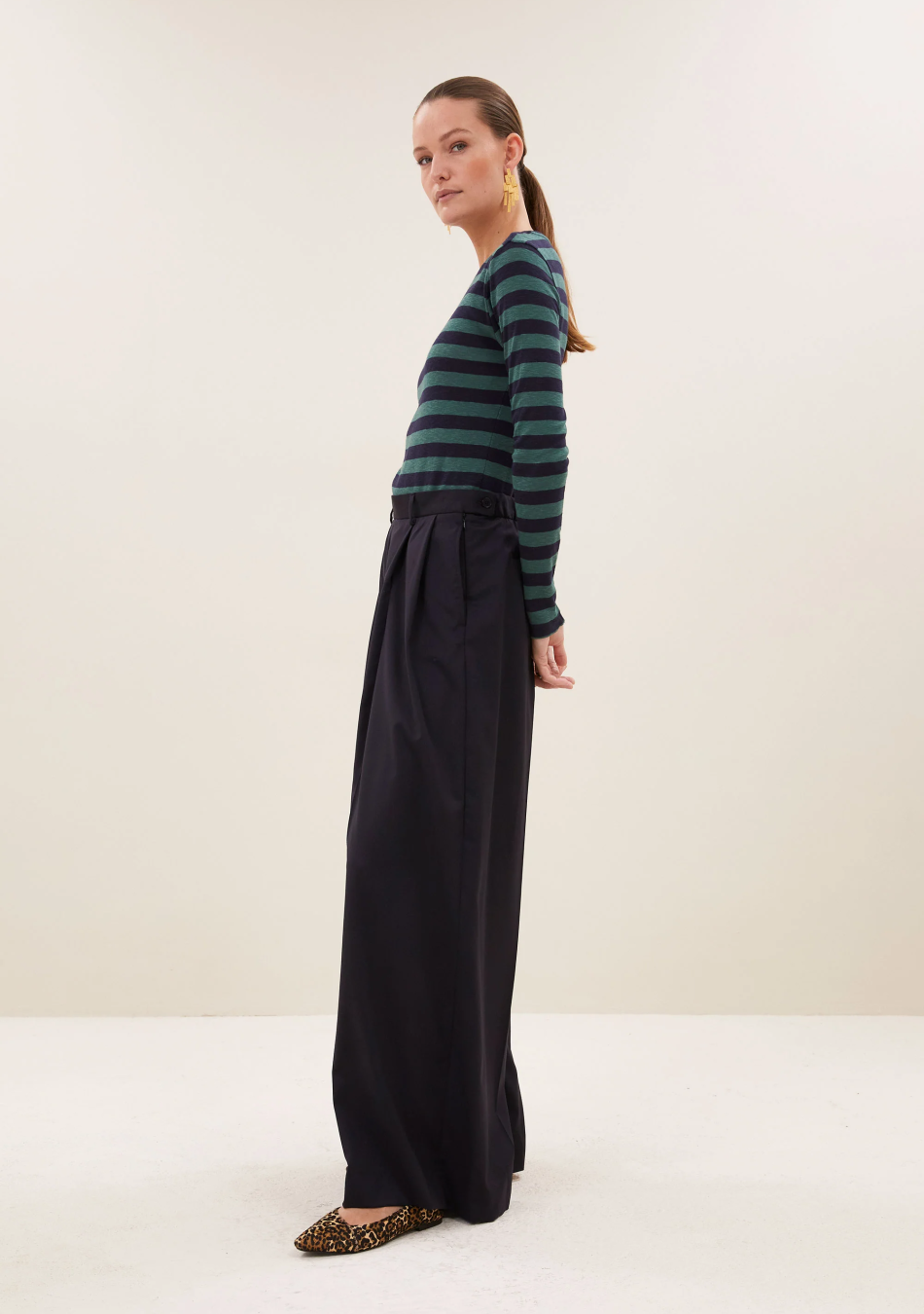 BY BAR marca nórdica de mujer con un estilo casual y dinámico