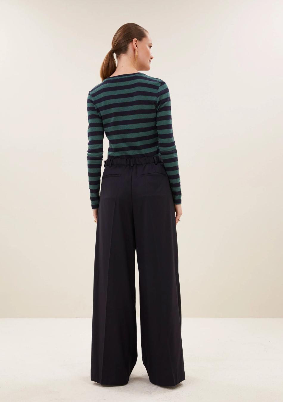 BY BAR marca nórdica de mujer con un estilo casual y dinámico