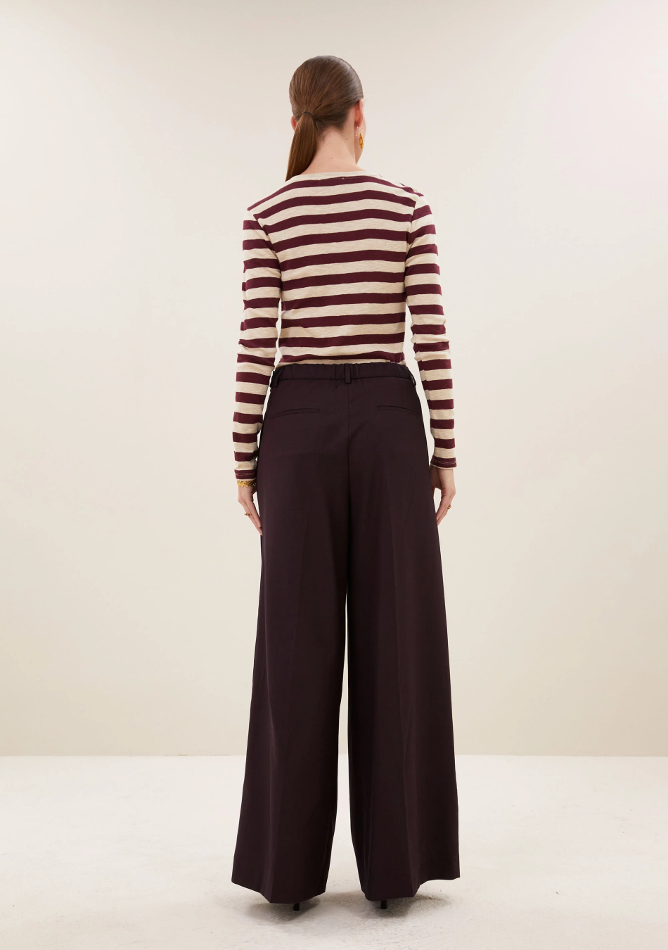 BY BAR marca nórdica de mujer con un estilo casual y dinámico