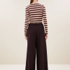 BY BAR marca nórdica de mujer con un estilo casual y dinámico