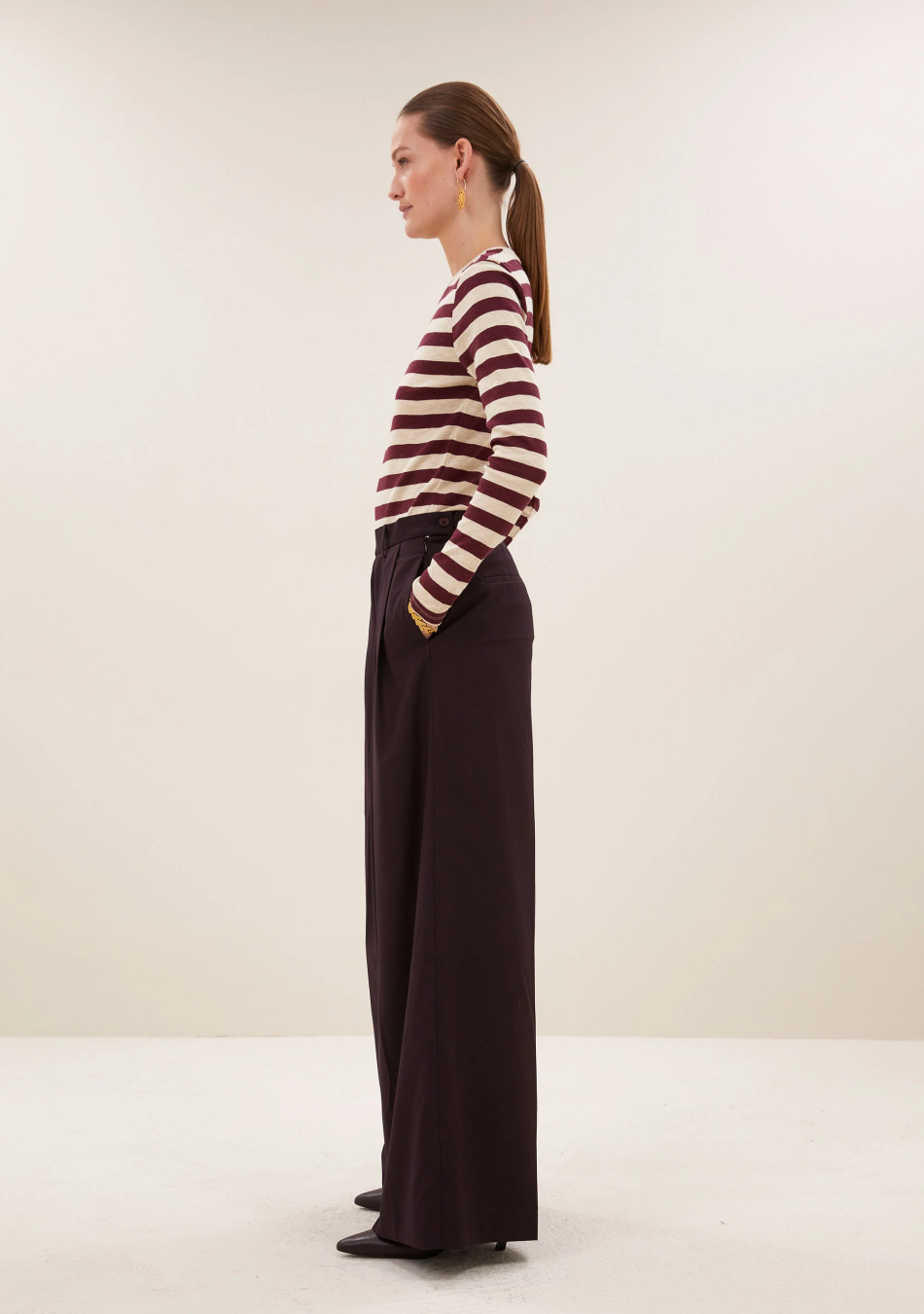 BY BAR marca nórdica de mujer con un estilo casual y dinámico