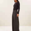 BY BAR marca nórdica de mujer con un estilo casual y dinámico