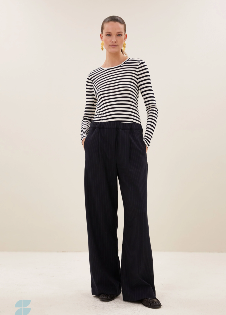 BY BAR marca nórdica de mujer con un estilo casual y dinámico