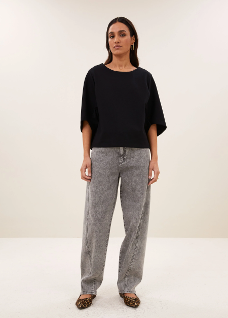 BY BAR marca nórdica de mujer con un estilo casual y dinámico