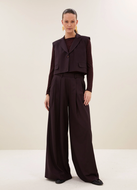 BY BAR marca nórdica de mujer con un estilo casual y dinámico