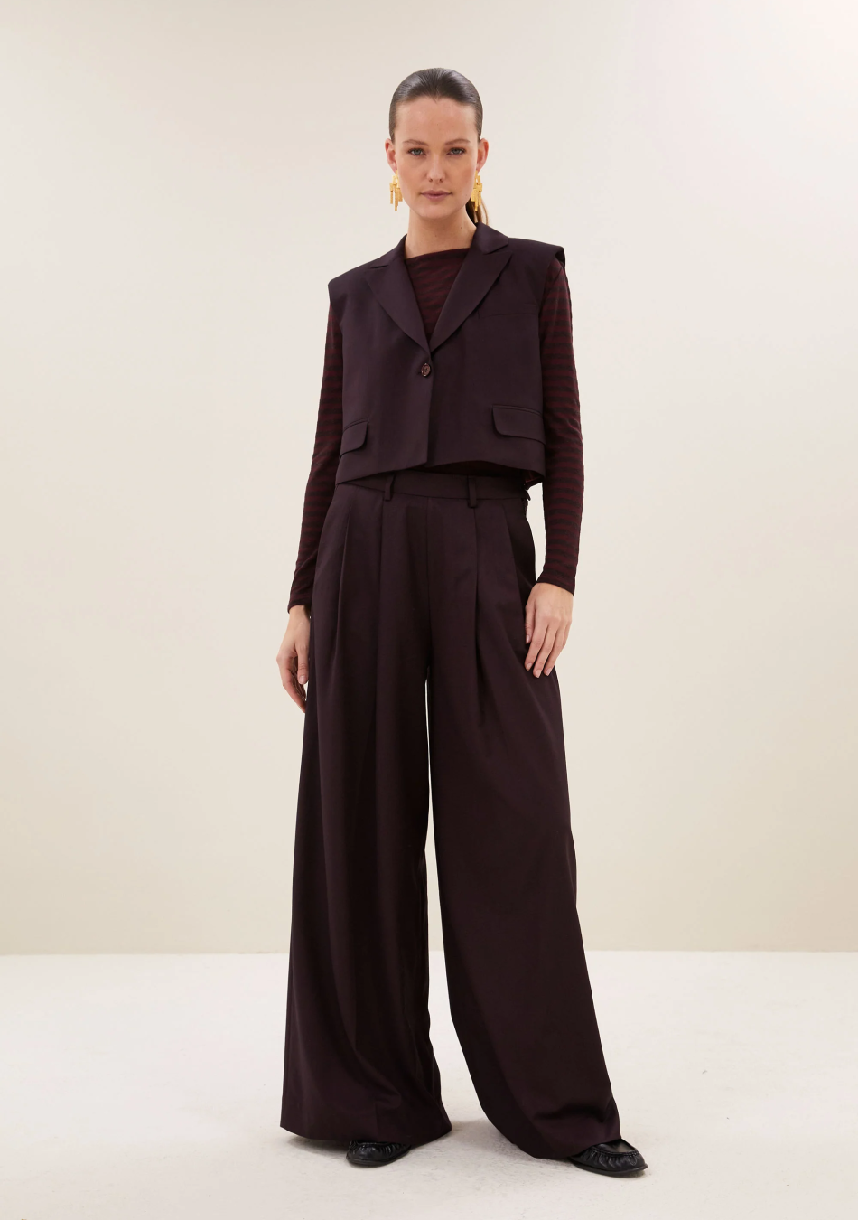 BY BAR marca nórdica de mujer con un estilo casual y dinámico