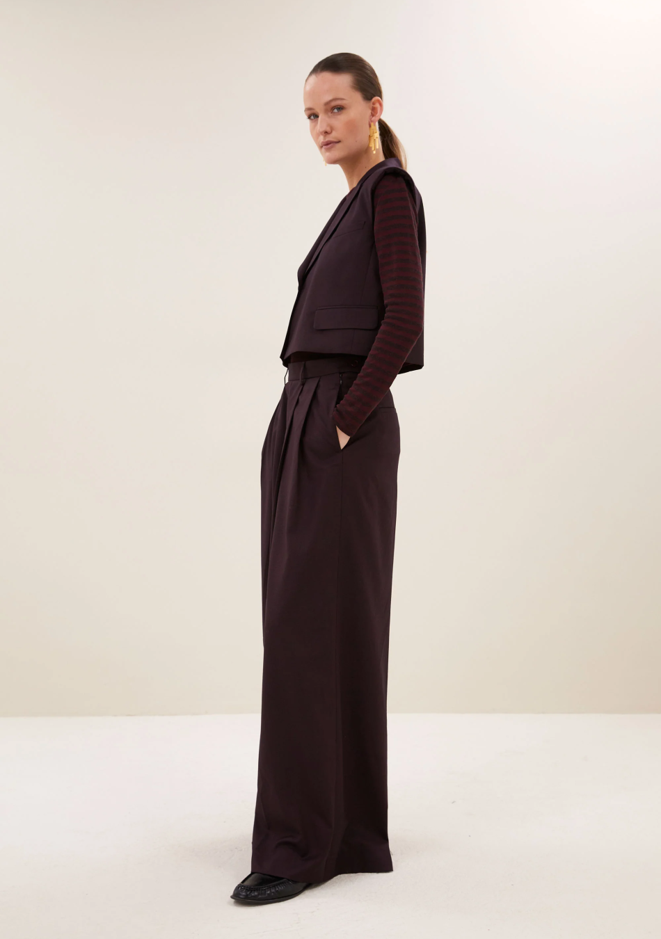 BY BAR marca nórdica de mujer con un estilo casual y dinámico