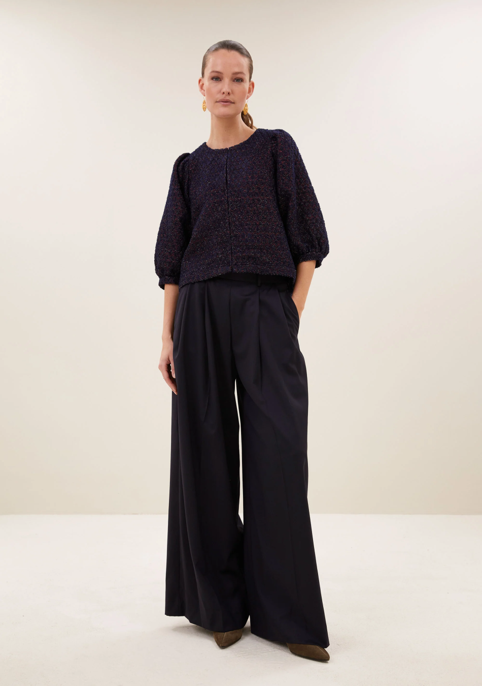 BY BAR marca nórdica de mujer con un estilo casual y dinámico