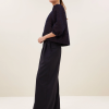 BY BAR marca nórdica de mujer con un estilo casual y dinámico