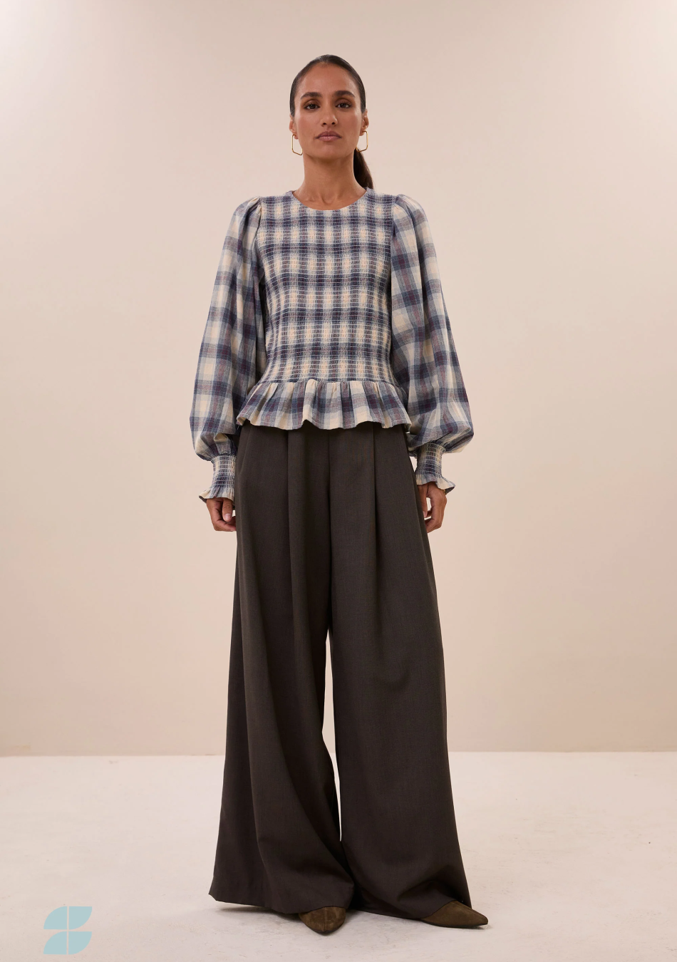 BY BAR marca nórdica de mujer con un estilo casual y dinámico