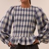 BY BAR marca nórdica de mujer con un estilo casual y dinámico