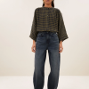BY BAR marca nórdica de mujer con un estilo casual y dinámico