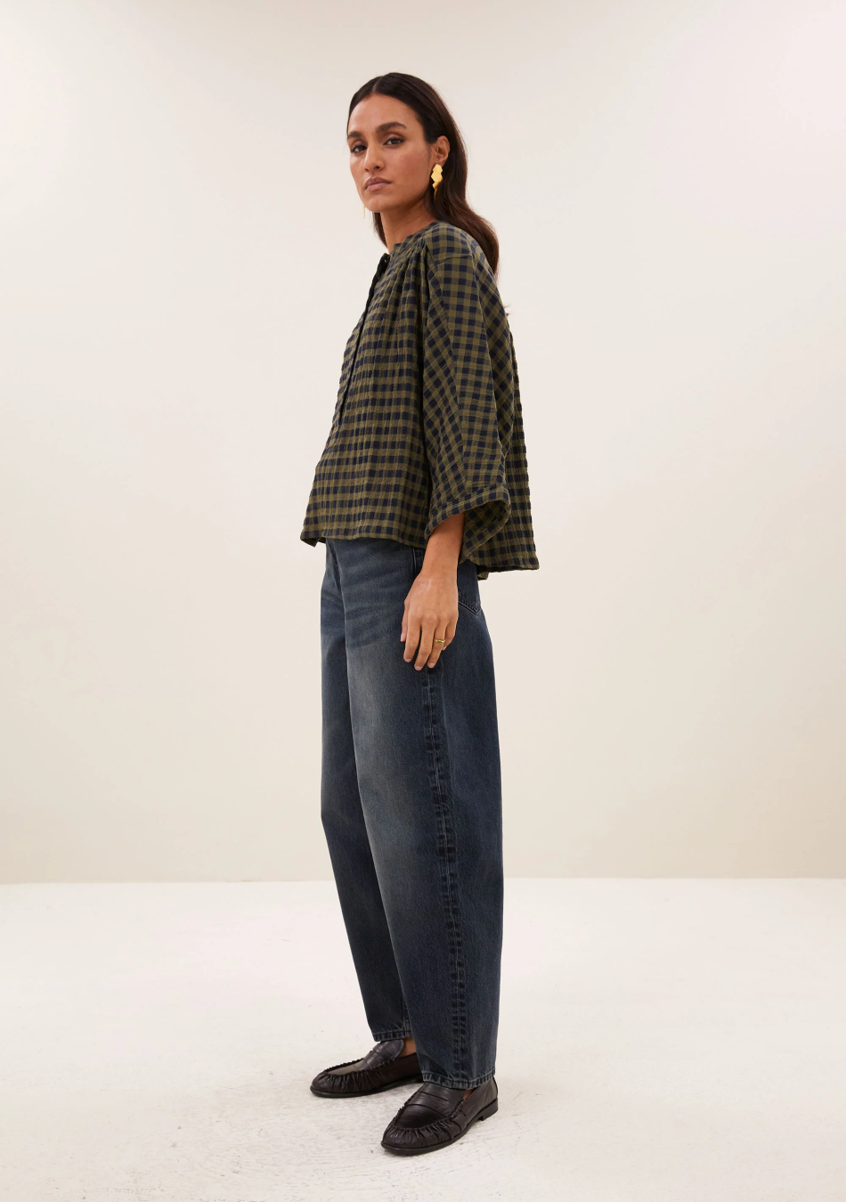 BY BAR marca nórdica de mujer con un estilo casual y dinámico