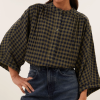 BY BAR marca nórdica de mujer con un estilo casual y dinámico