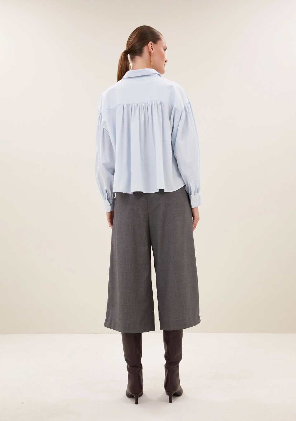 BY BAR marca nórdica de mujer con un estilo casual y dinámico