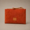 INOUI es una marca que representa sofisticación, minimalismo y carácter. Cada creación está diseñada para personas que valoran l