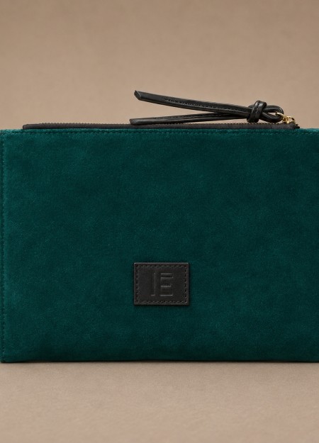 INOUI es una marca que representa sofisticación, minimalismo y carácter. Cada creación está diseñada para personas que valoran l 2