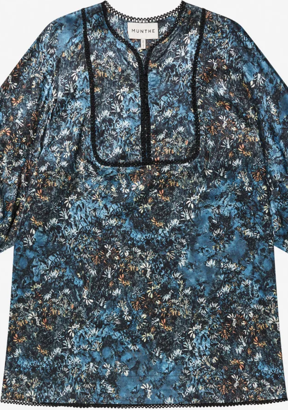 MUNTHE es una marca danesa que combina arte, artesanía y diseño contemporáneo con gran atención al detalle.
