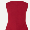 SAMSOE SAMSOE marca de moda escandinava con un diseño contemporáneo y minimalista.