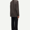 SAMSOE SAMSOE marca de ropa minimalista y contemporánea. Prendas sostenibles, versátiles y de alta calidad.