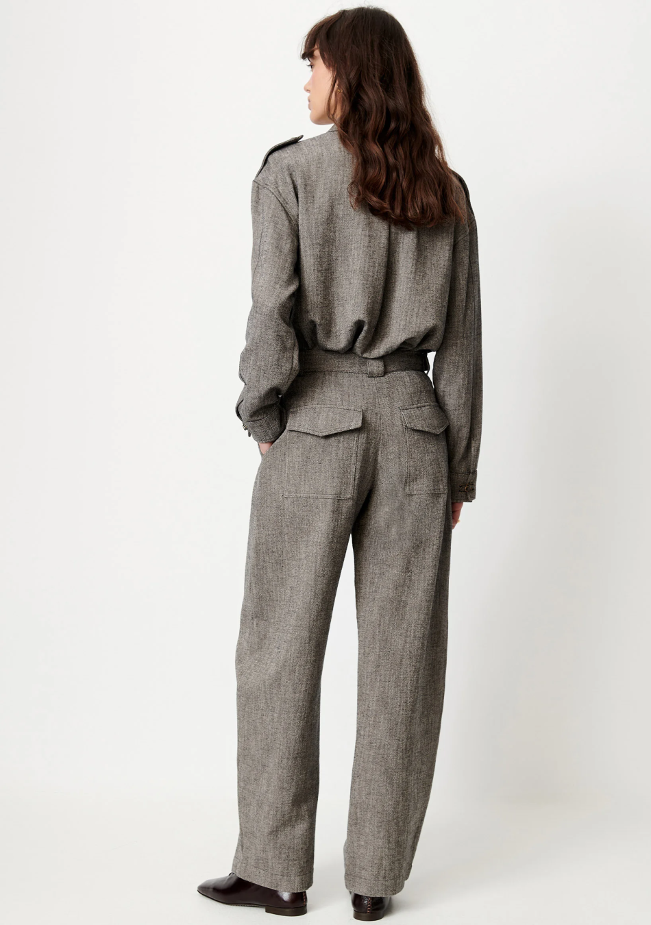SESSÚN marca francesa de ropa de mujer con un estilo casual, femenino y minimal