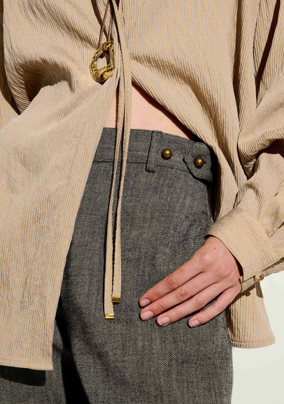 SESSÚN marca francesa de ropa de mujer con un estilo casual, femenino y minimal