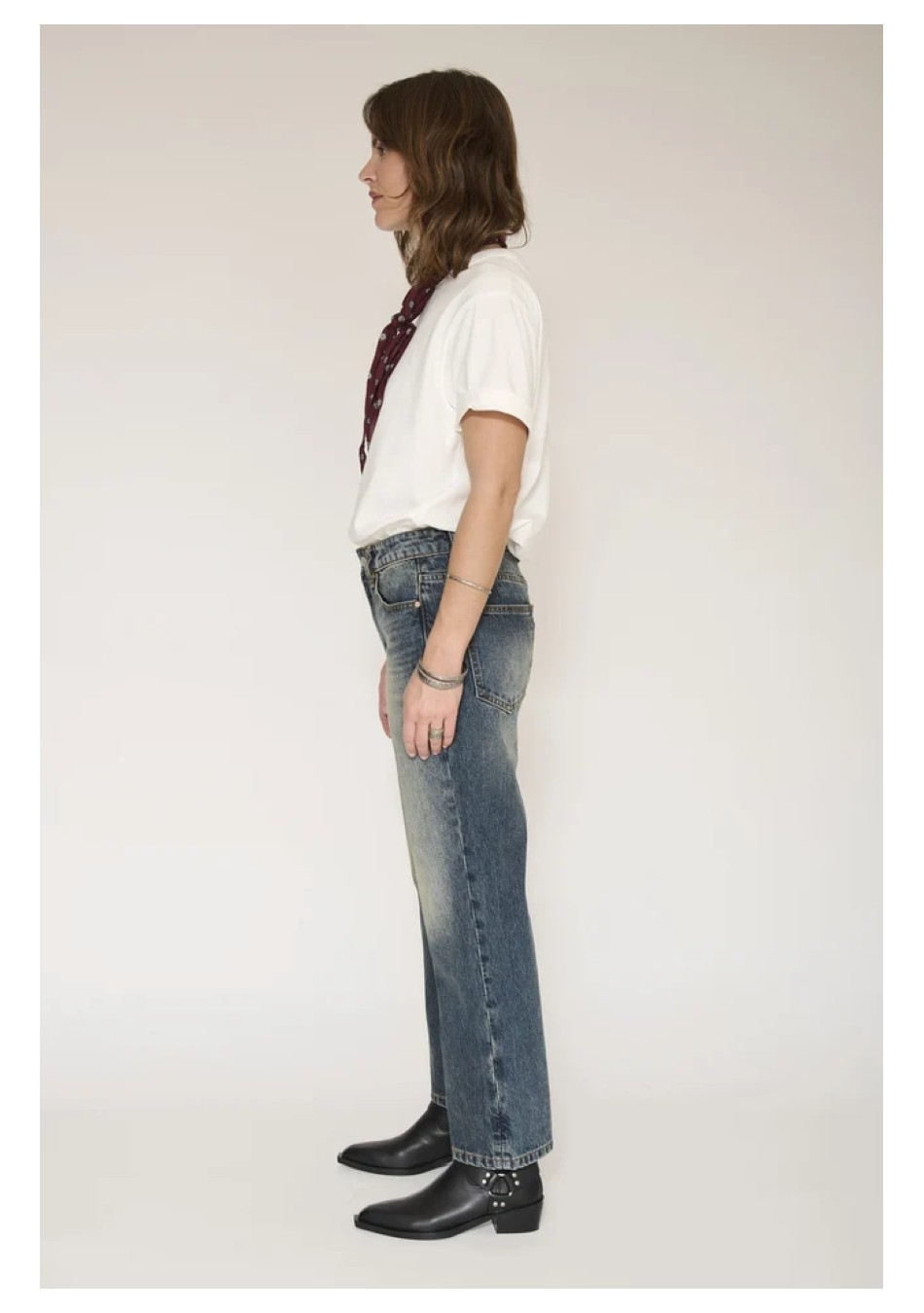 MKT es una marca que combina estilo urbano, comodidad y tendencia. Diseños versátiles para cualquier ocasión. Calidad, actitud y