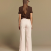 LAB DIP, una marca de moda femenina que combina estilo contemporáneo, inspiración urbana y diseños fáciles de llevar
