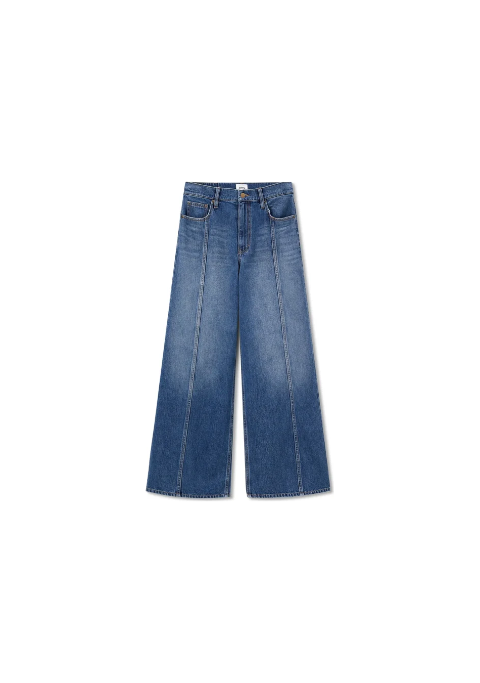 LAB DIP, una marca de moda femenina que combina estilo contemporáneo, inspiración urbana y diseños fáciles de llevar