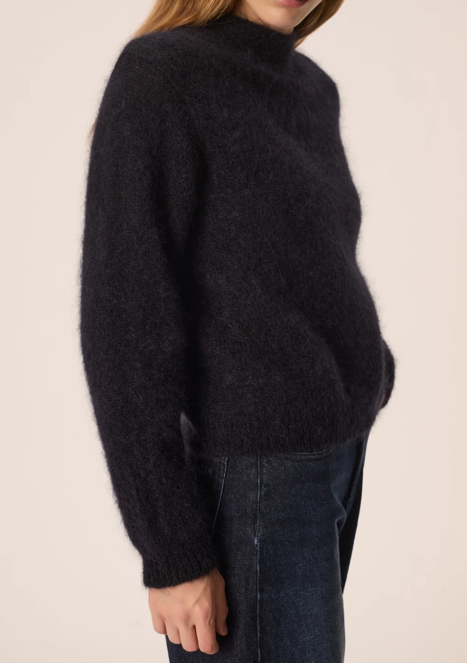 DES PETITS HAUTS marca que refleja la esencia del estilo parisino: femenino, delicado y atemporal.  Destaca por su diseño cuidad