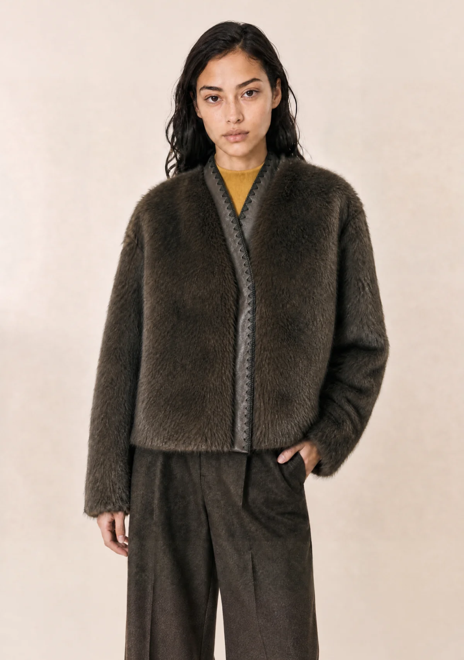 LEON6HARPER marca francesa de ropa de mujer  con algodones orgánico y de estilo casual y dinámico