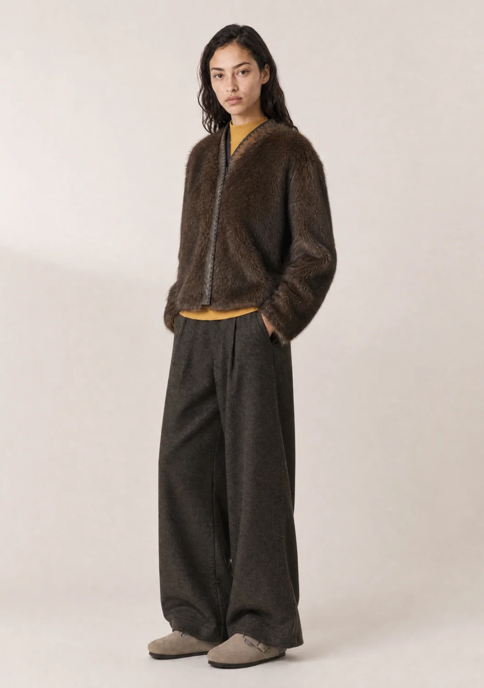 LEON6HARPER marca francesa de ropa de mujer  con algodones orgánico y de estilo casual y dinámico