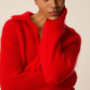 DES PETITS HAUTS marca que refleja la esencia del estilo parisino: femenino, delicado y atemporal.  Destaca por su diseño cuidad
