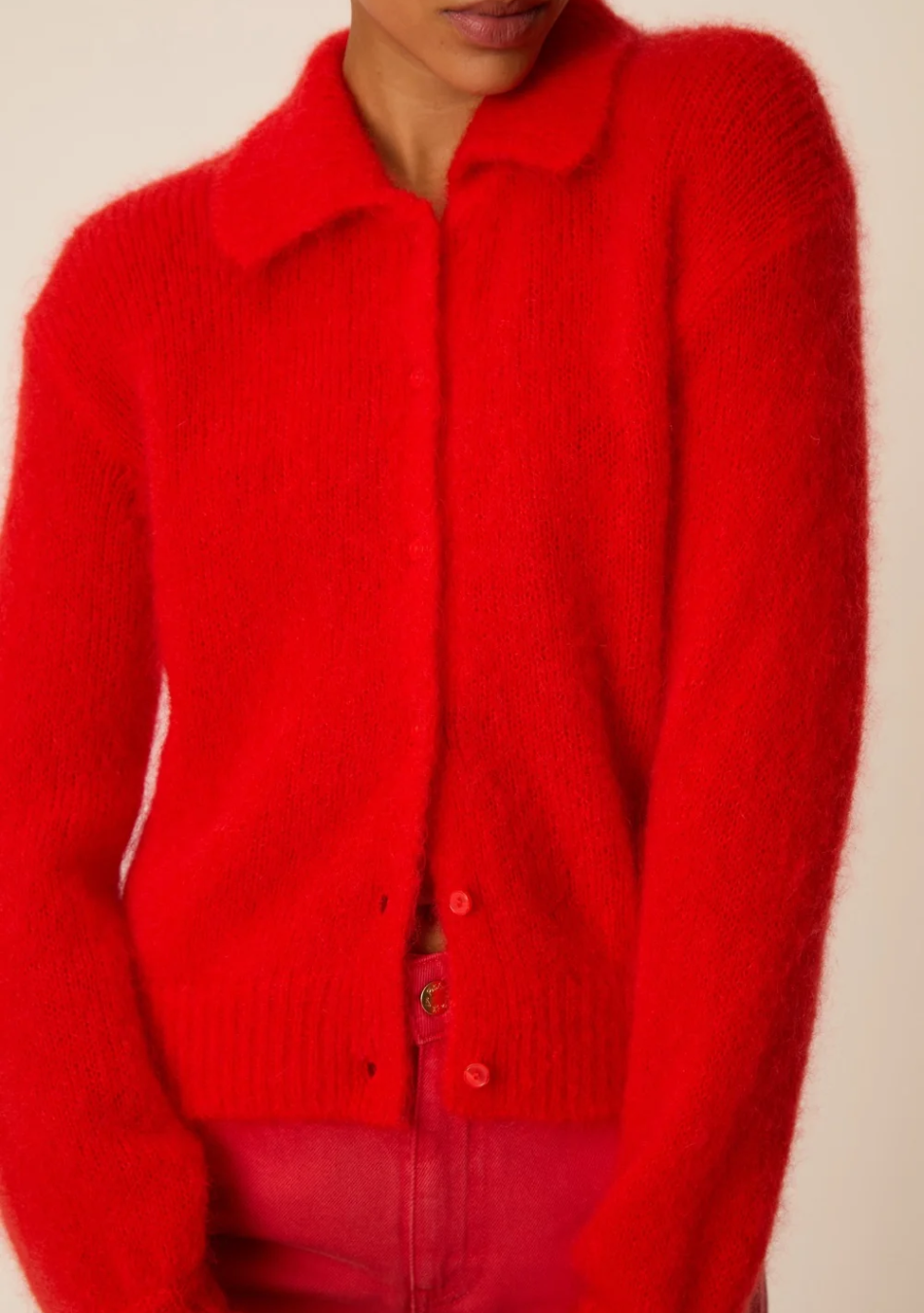 DES PETITS HAUTS marca que refleja la esencia del estilo parisino: femenino, delicado y atemporal.  Destaca por su diseño cuidad