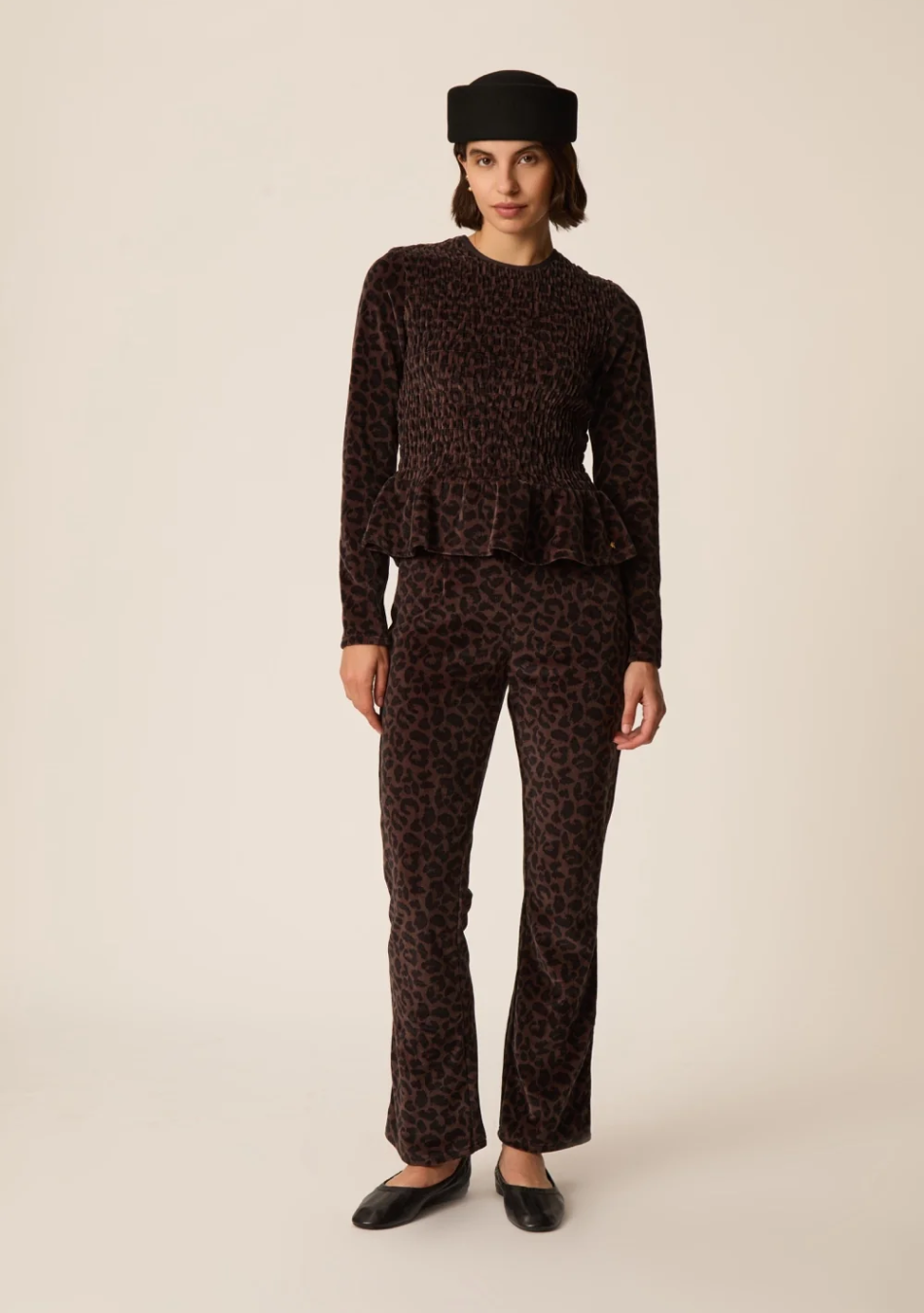DES PETITS HAUTS marca que refleja la esencia del estilo parisino: femenino, delicado y atemporal.  Destaca por su diseño cuidad