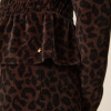 DES PETITS HAUTS marca que refleja la esencia del estilo parisino: femenino, delicado y atemporal.  Destaca por su diseño cuidad