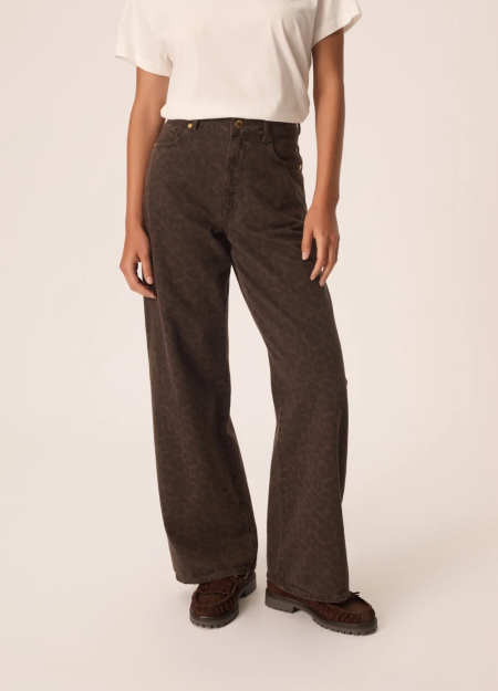 DES PETITS HAUTS marca que refleja la esencia del estilo parisino: femenino, delicado y atemporal.  Destaca por su diseño cuidad 2