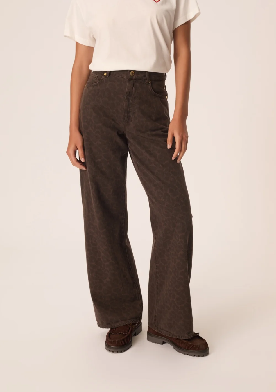 DES PETITS HAUTS marca que refleja la esencia del estilo parisino: femenino, delicado y atemporal.  Destaca por su diseño cuidad