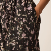 DES PETITS HAUTS marca que refleja la esencia del estilo parisino: femenino, delicado y atemporal.  Destaca por su diseño cuidad