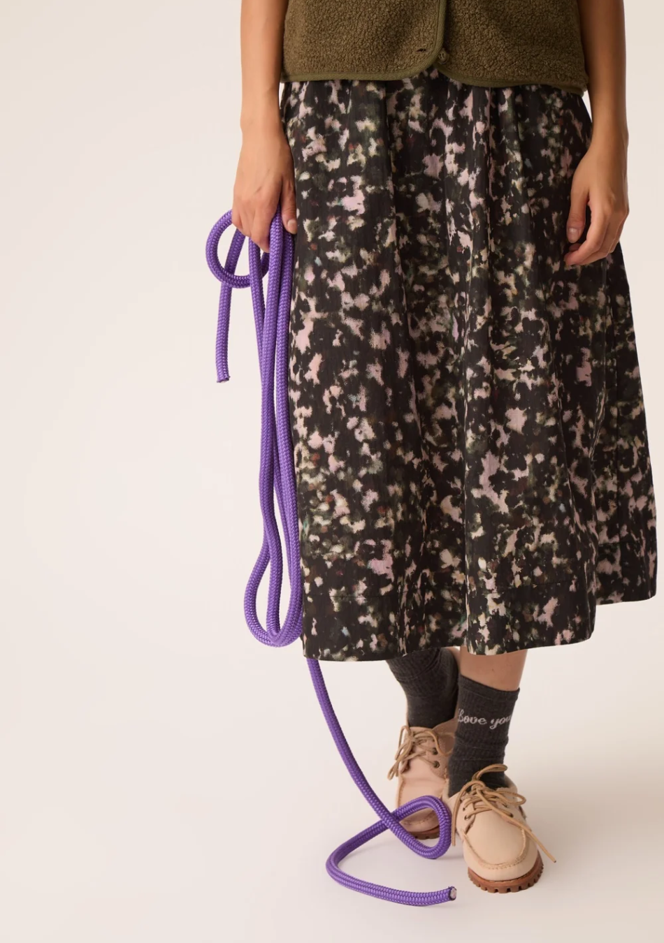 DES PETITS HAUTS marca que refleja la esencia del estilo parisino: femenino, delicado y atemporal.  Destaca por su diseño cuidad