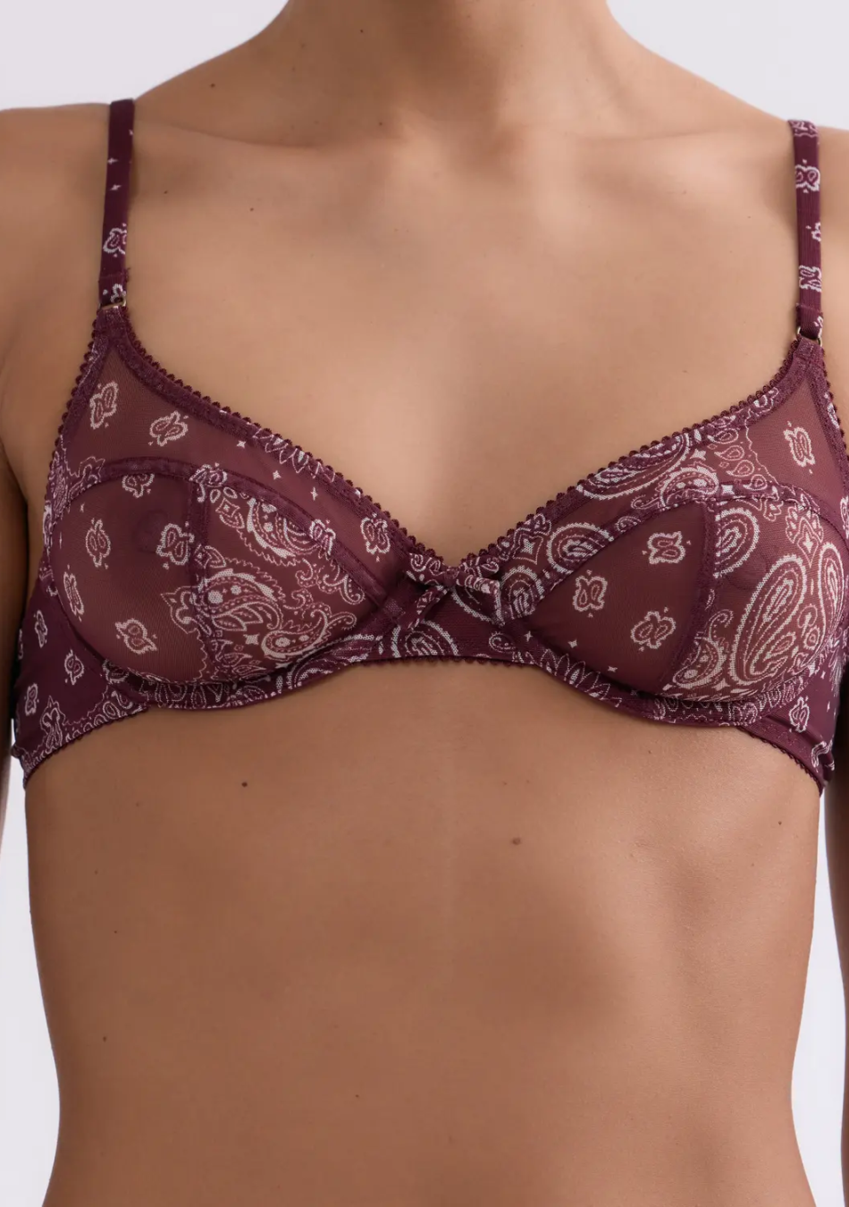 Love Stories es una marca holandesa especializada en lencería, bralettes, pijamas, swimwear y loungewear.