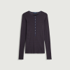 SOEUR es una marca francesa de moda femenina que combina elegancia, sencillez y un estilo contemporáneo