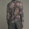 SOEUR es una marca francesa de moda femenina que combina elegancia, sencillez y un estilo contemporáneo