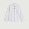 SOEUR es una marca francesa de moda femenina que combina elegancia, sencillez y un estilo contemporáneo