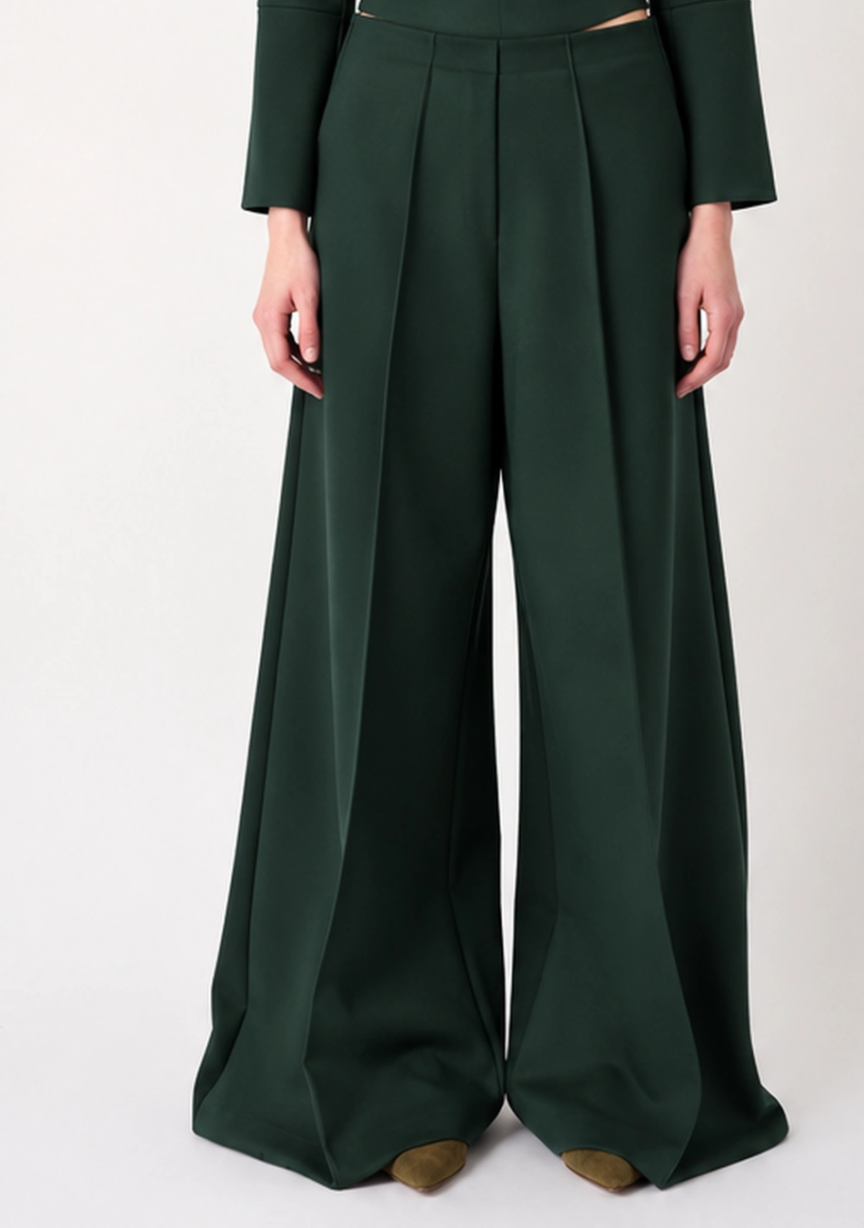 MMEIMEIJ marca de prendas elegantes, femeninas y fabricadas con tejidos de alta calidad que combinan diseño italiano, comodidad